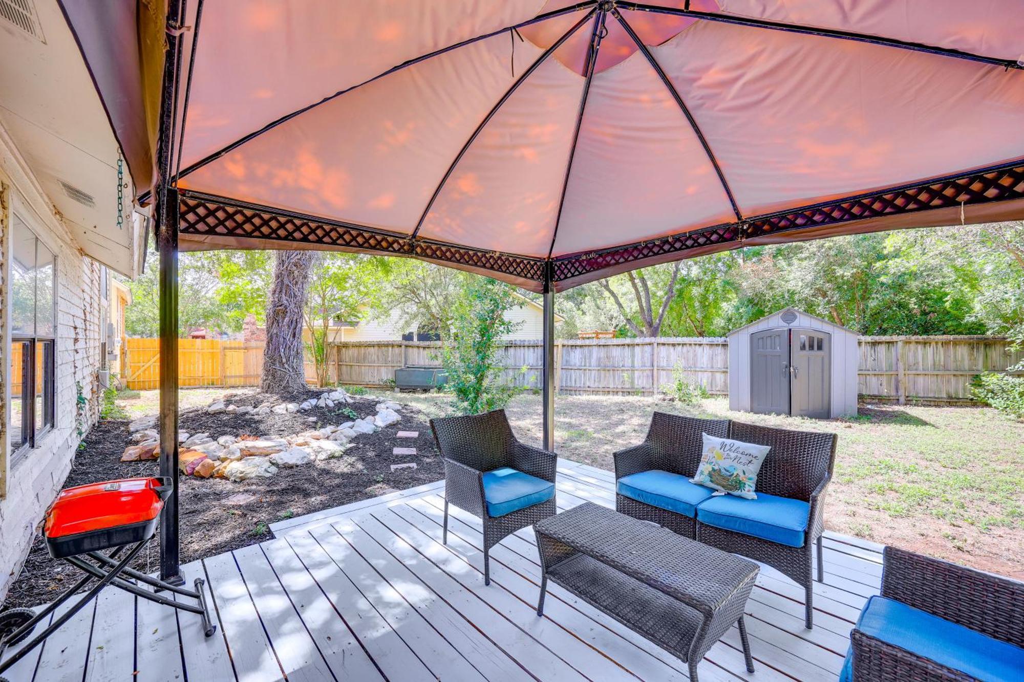 Spacious San Antonio Home Google Fiber, Game Room Exterior foto